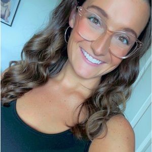 Meet your Posher, Michaela